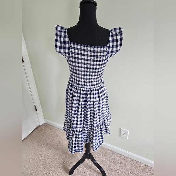 J. Crew Crewcuts Girls' smocked ruffle dress gingham ink/white - Sz 14 - Picture 2 of 4